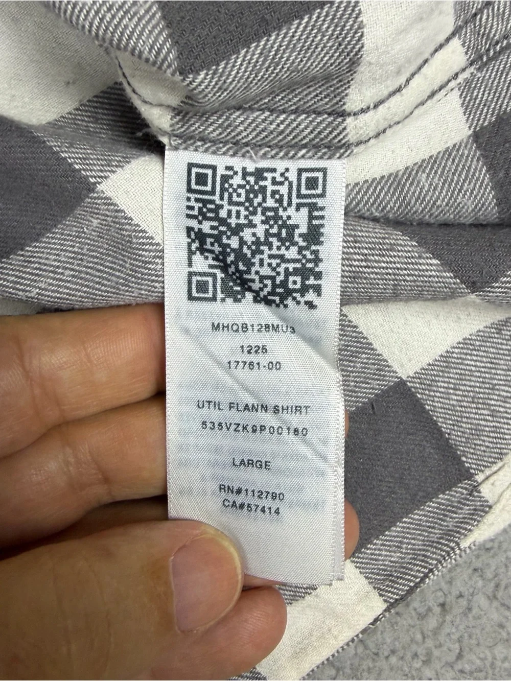 True Religion Shirt Men's Gray and White Check Button Up Flap Pockets Logo